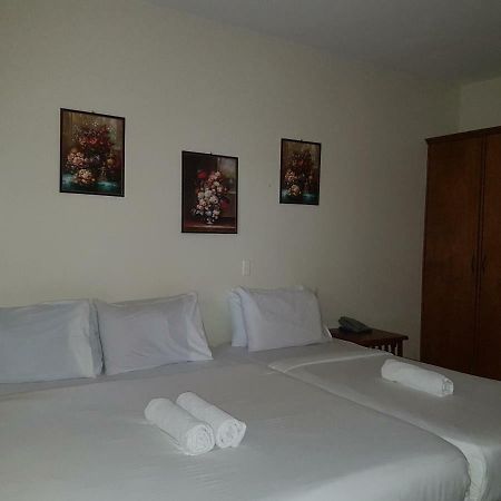 Joyful Island Hostel - Cebu City Exteriör bild