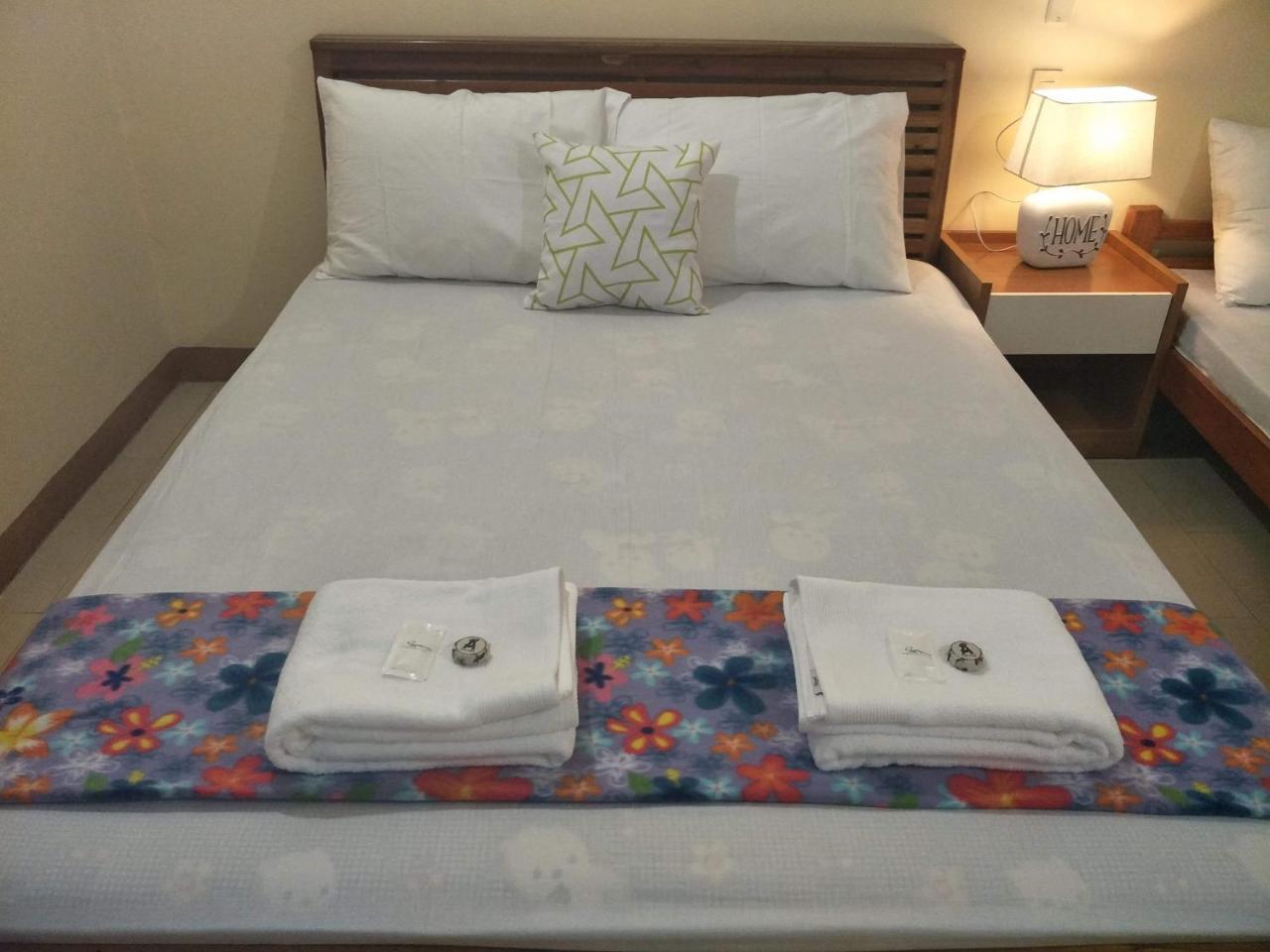 Joyful Island Hostel - Cebu City Exteriör bild